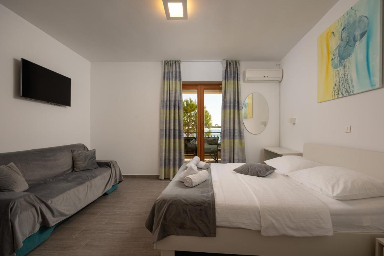 Apartments Lea Подстрана Екстер'єр фото