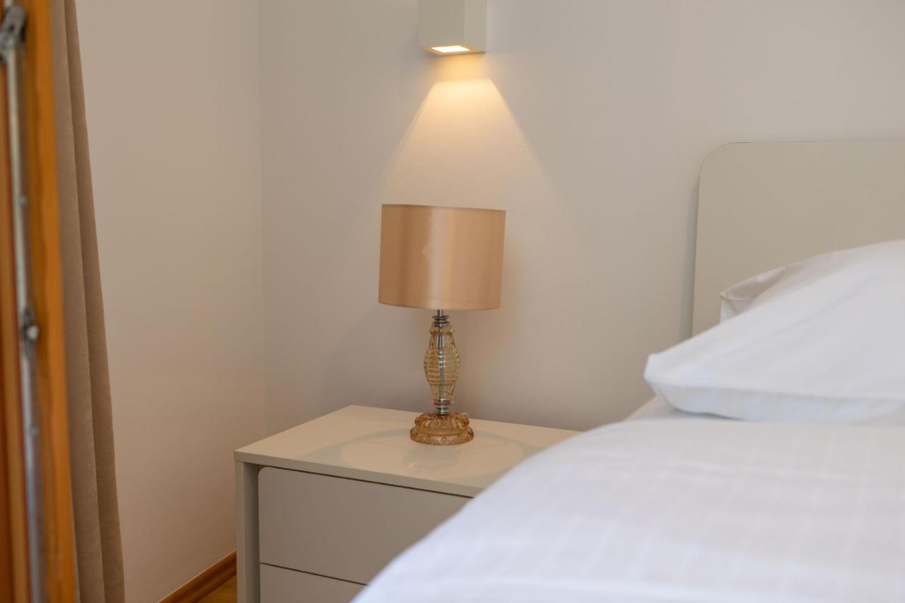 Apartments Lea Подстрана Екстер'єр фото