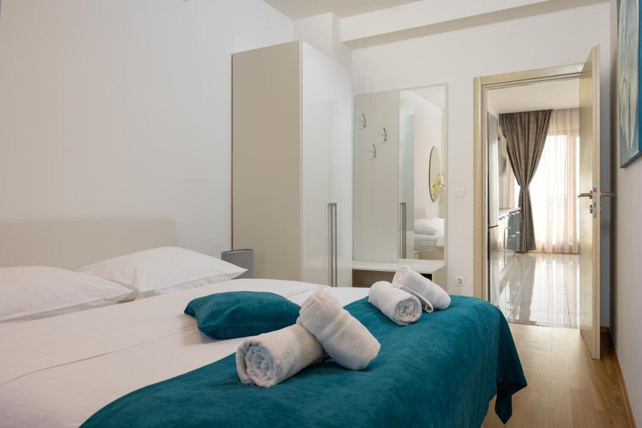 Apartments Lea Подстрана Екстер'єр фото