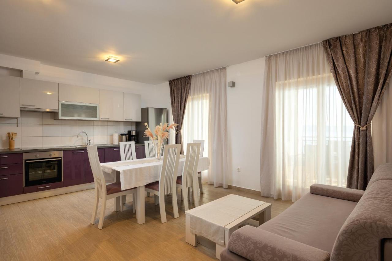 Apartments Lea Подстрана Екстер'єр фото