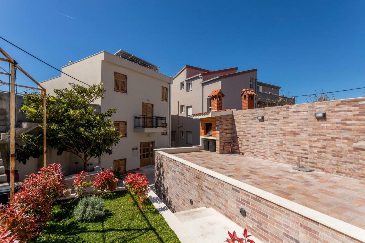 Apartments Lea Подстрана Екстер'єр фото